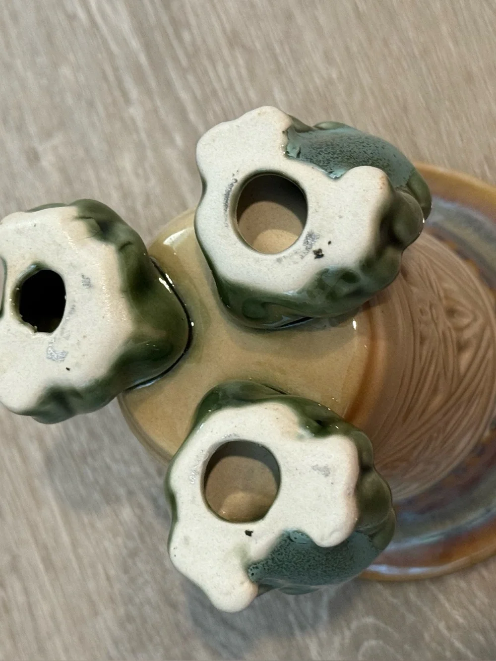 Vintage Three Frog Ceramic Bud Vase Mini Planter Cottagecore Earth Tones Decor - Picture 4 of 7